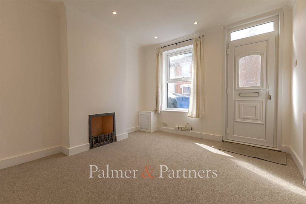 Property photo 2 of 14 Picture No. 13