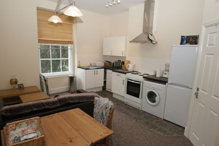 Property photo 2 of 3 4 St Pauls Rd F3.Jpg