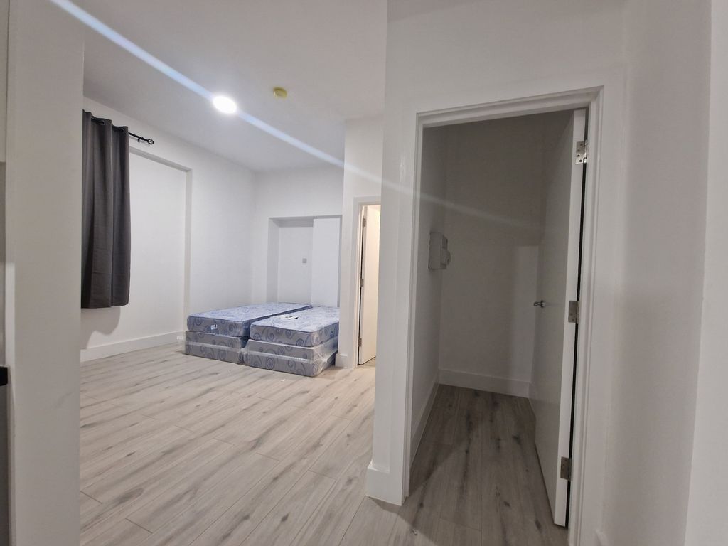 Property photo 3 of 6 Photo 3