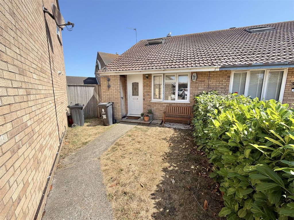 Property photo 1 of 14 Outside Front