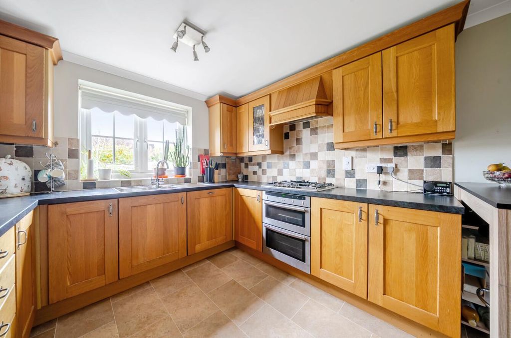 Property photo 3 of 27 1370875-16-68F8Ea266209d.Jpg