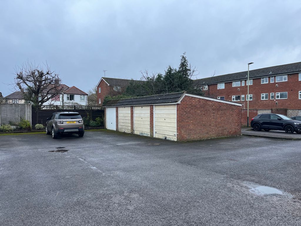 Property photo 3 of 4