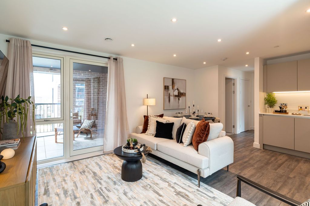 Property photo 3 of 18