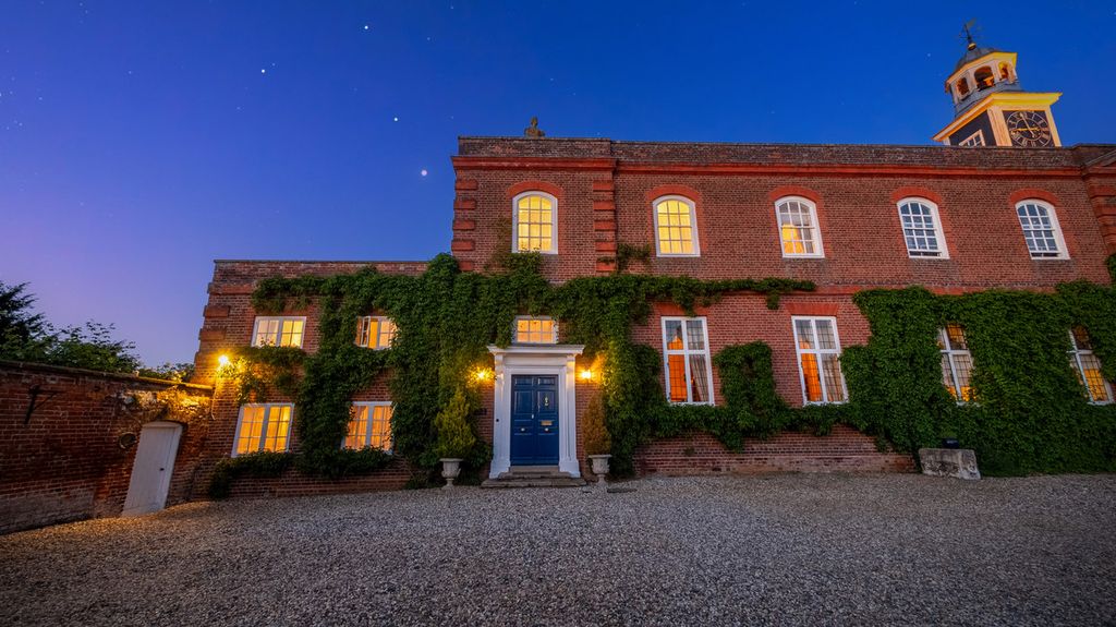 Property photo 1 of 36