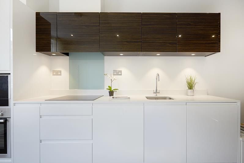 Property photo 3 of 7 Kitchen