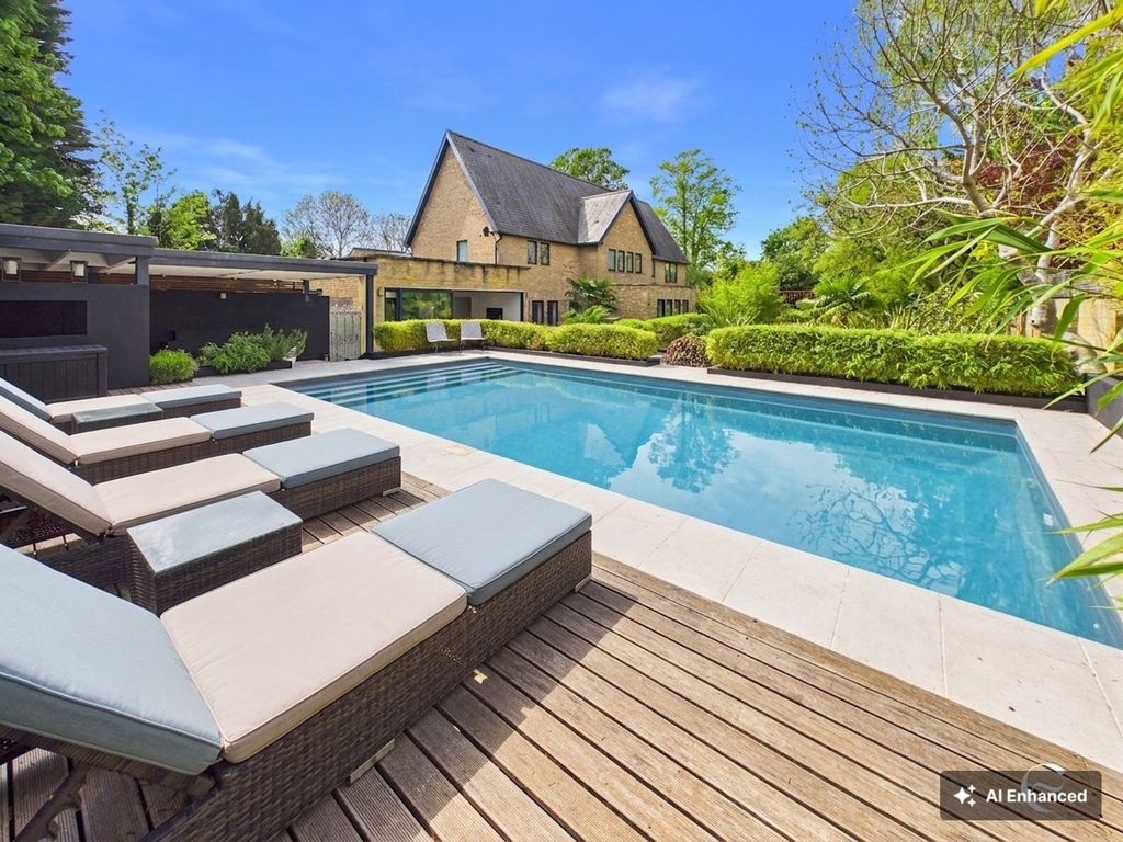 Property photo 2 of 40 Pool Area In The Garden