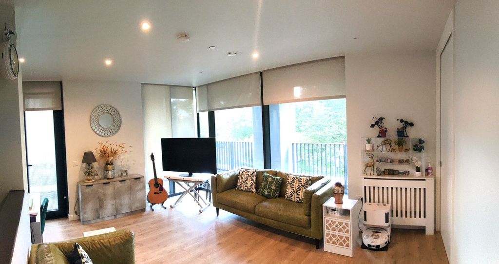 Property photo 2 of 22 1-Living Room