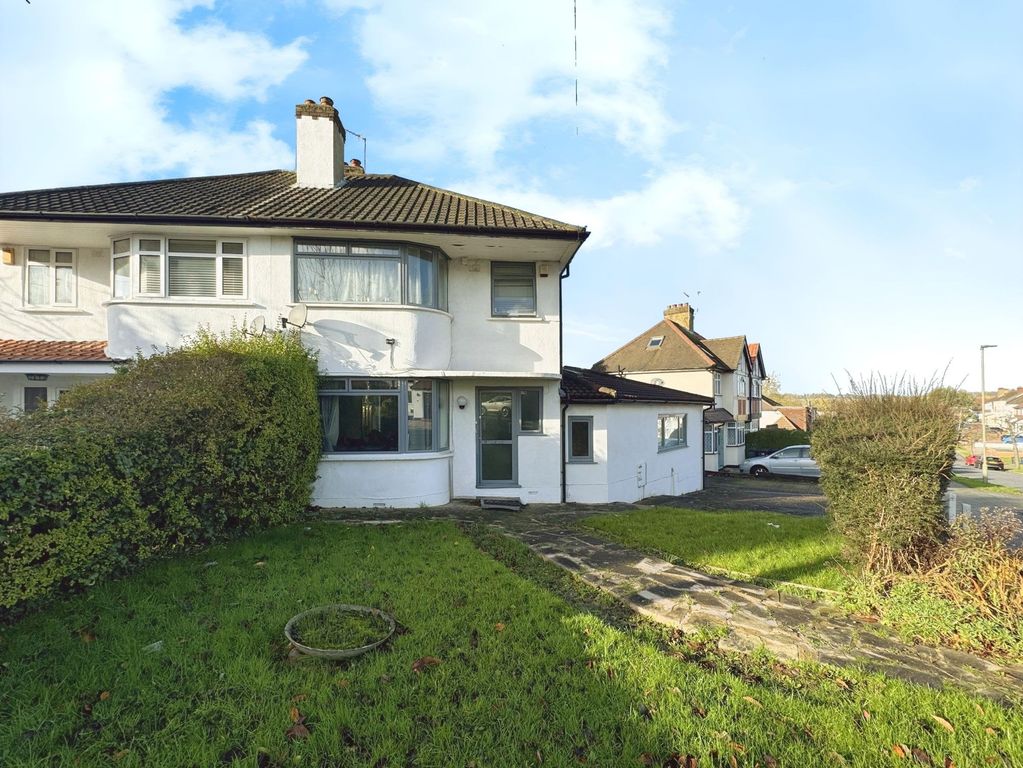Property photo 1 of 11 Front External