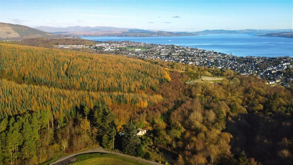 Property photo 1 of 24