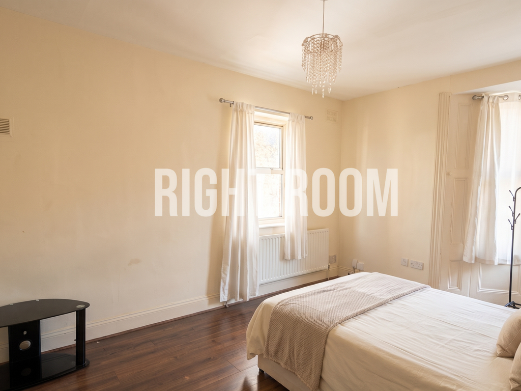 Property photo 3 of 4