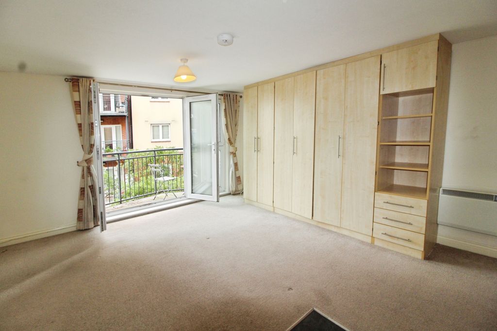 Property photo 2 of 7