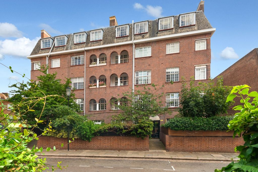 Property photo 1 of 6 Arundel Court - ...