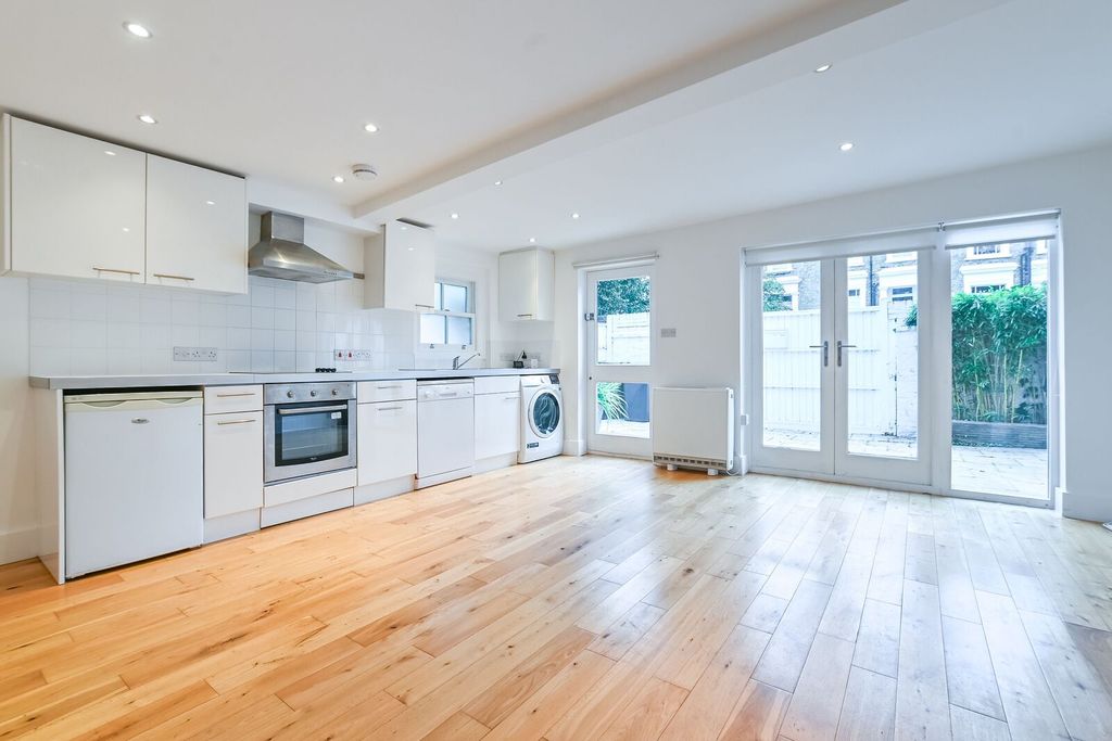 Property photo 2 of 10