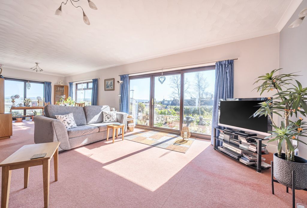 Property photo 3 of 19 1431348-5-69ba9Fd...