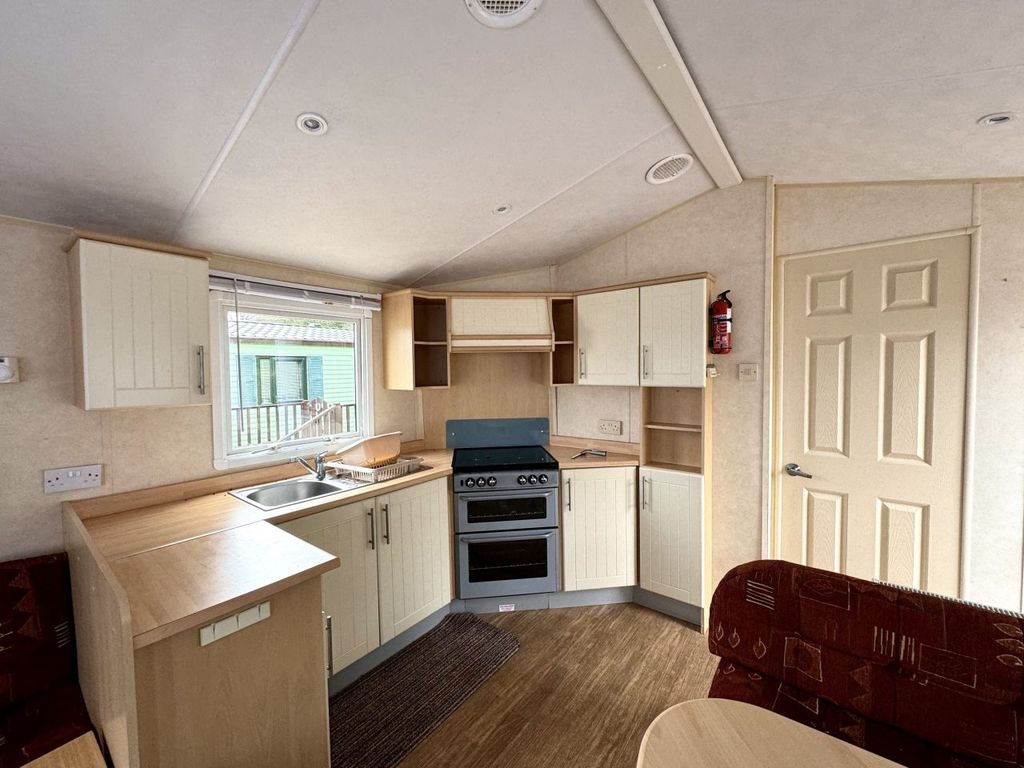 Property photo 2 of 5 Img 0418 Scaled.Jpg