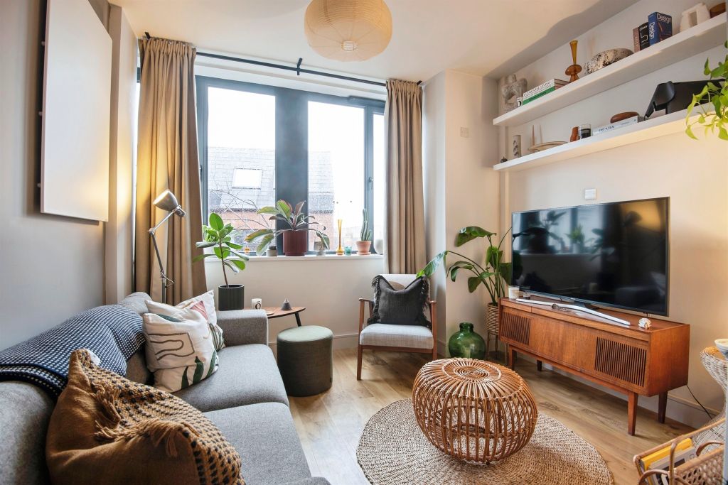 Property photo 3 of 15