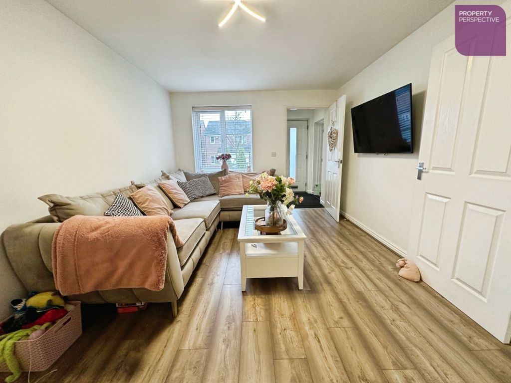 Property photo 2 of 14 Lounge