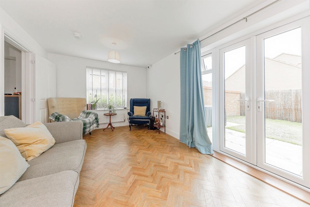 Property photo 2 of 16