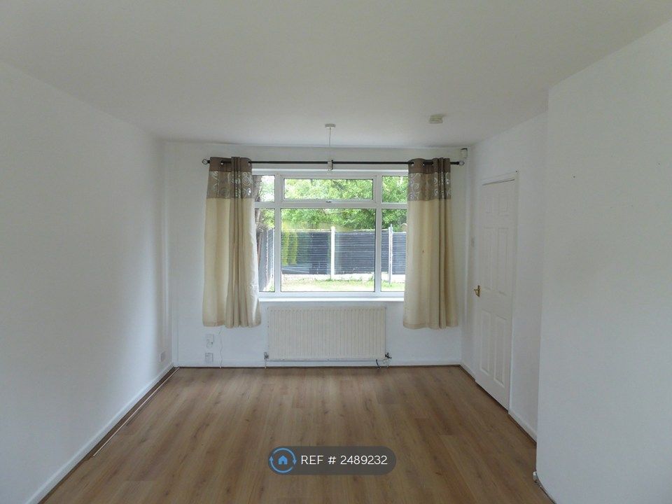 Property photo 3 of 10 Lounge
