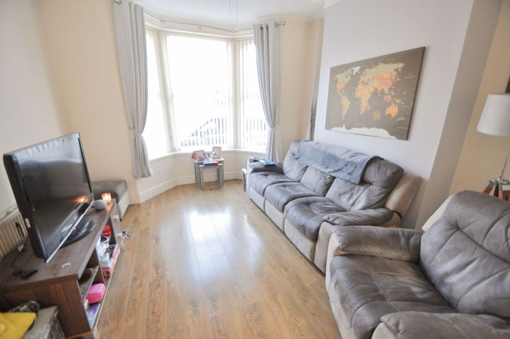 Property photo 2 of 25