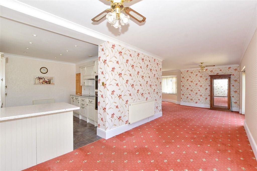 Property photo 3 of 20 Dining Area