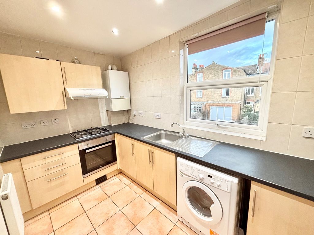 Property photo 1 of 7 Kitchen