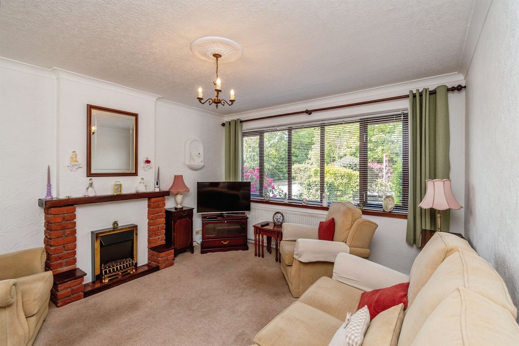Property photo 3 of 19