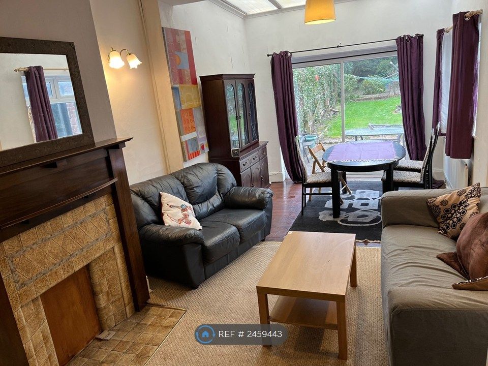 Property photo 2 of 9