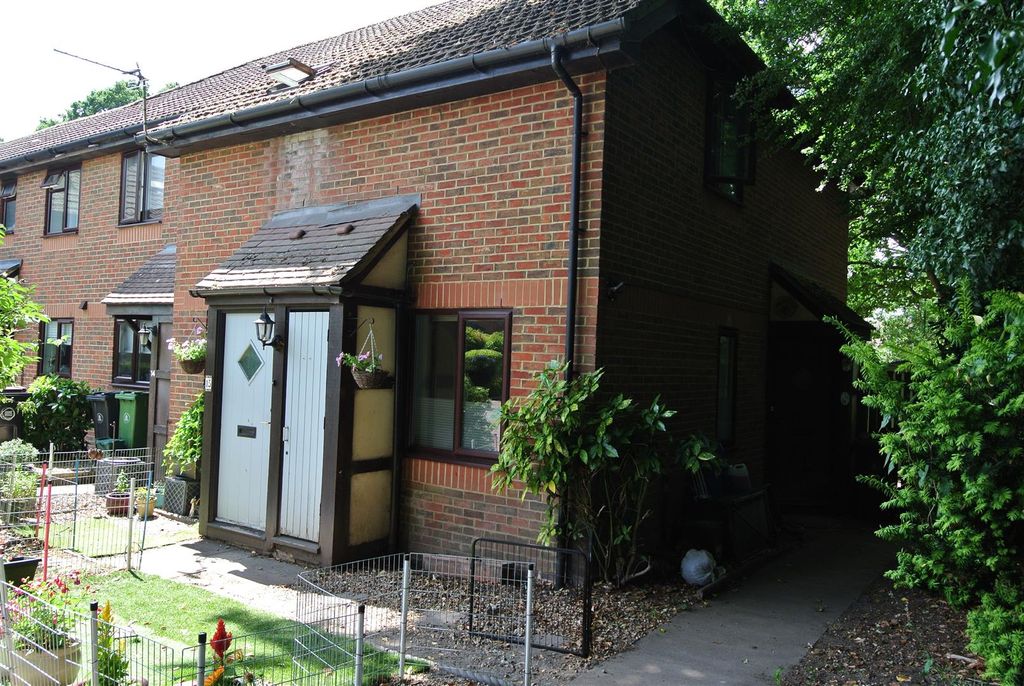 Property photo 1 of 12 Front