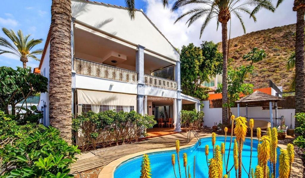 Property photo 1 of 40 Villa & Pool, Los Cristianos