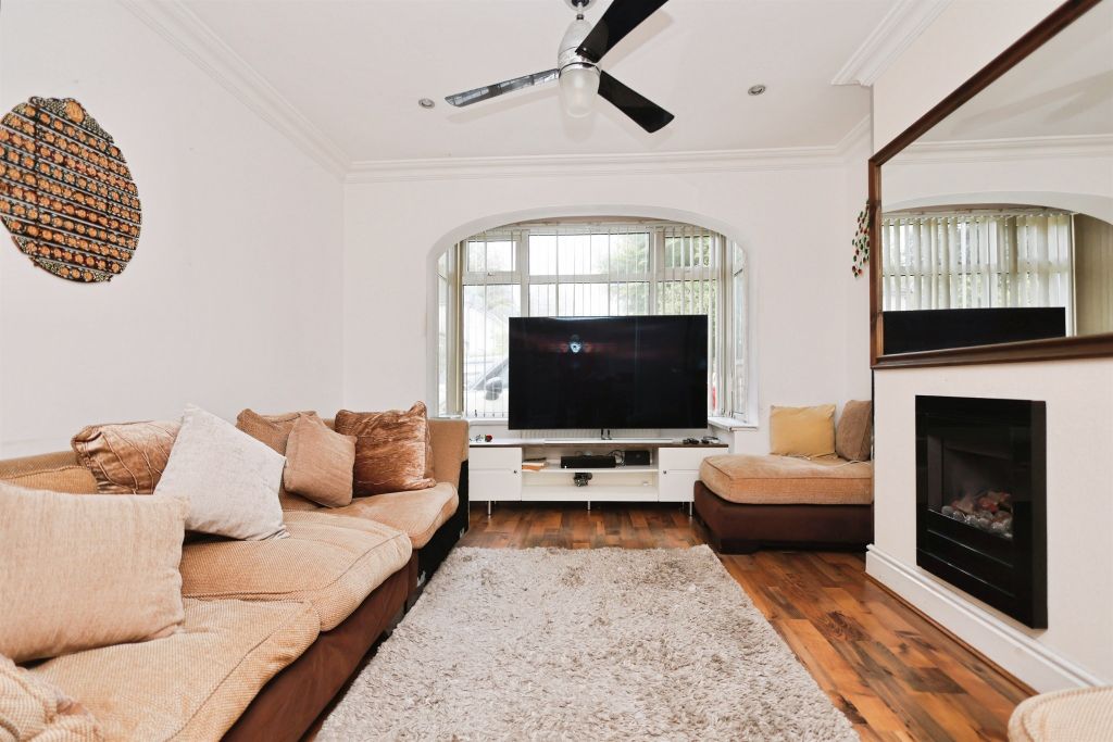 Property photo 2 of 18