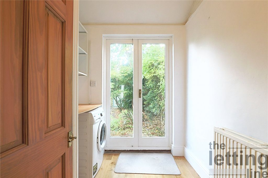 Property photo 2 of 22 Picture No. 20