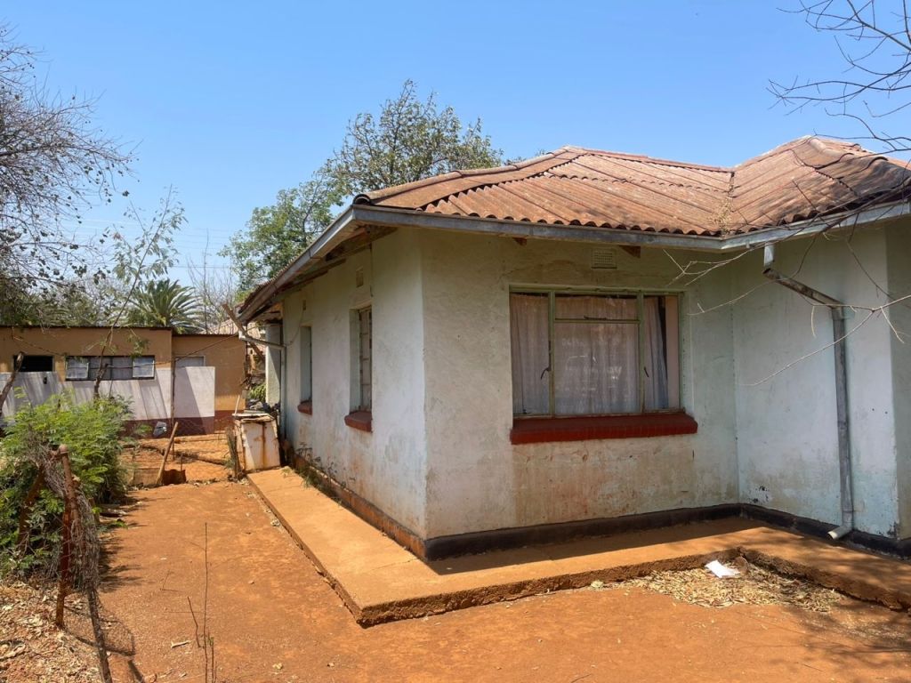 Property photo 3 of 5