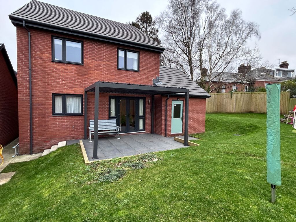 Property photo 1 of 21