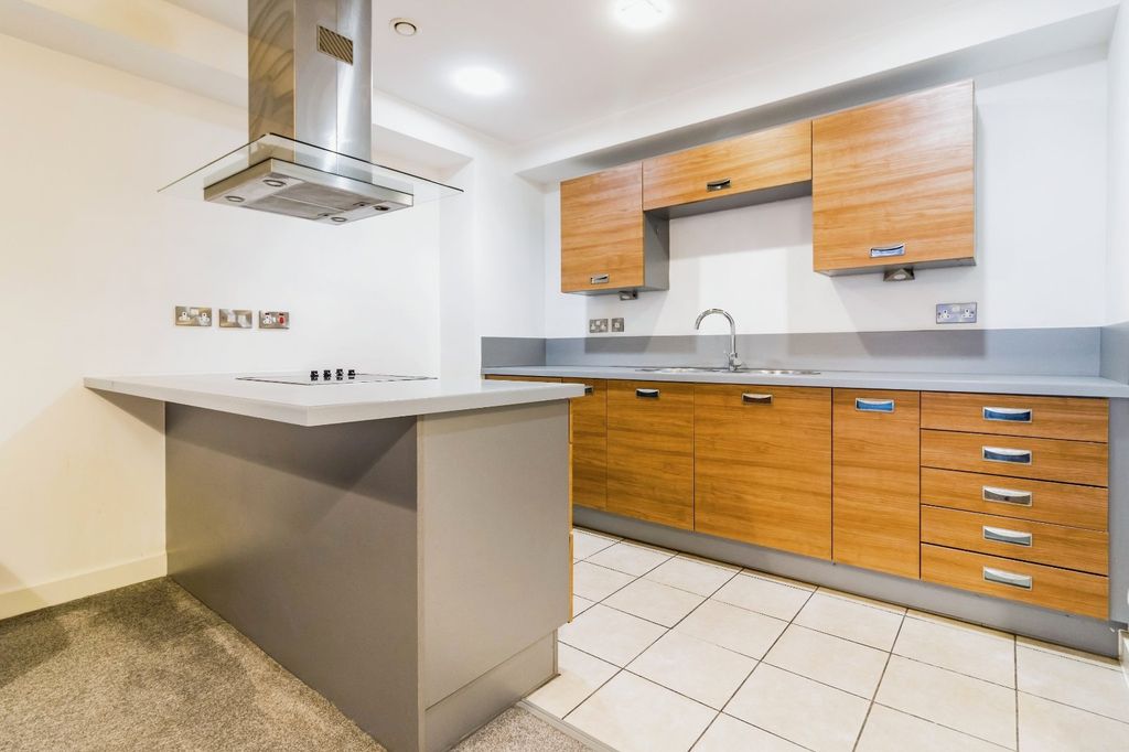 Property photo 3 of 12 Photo