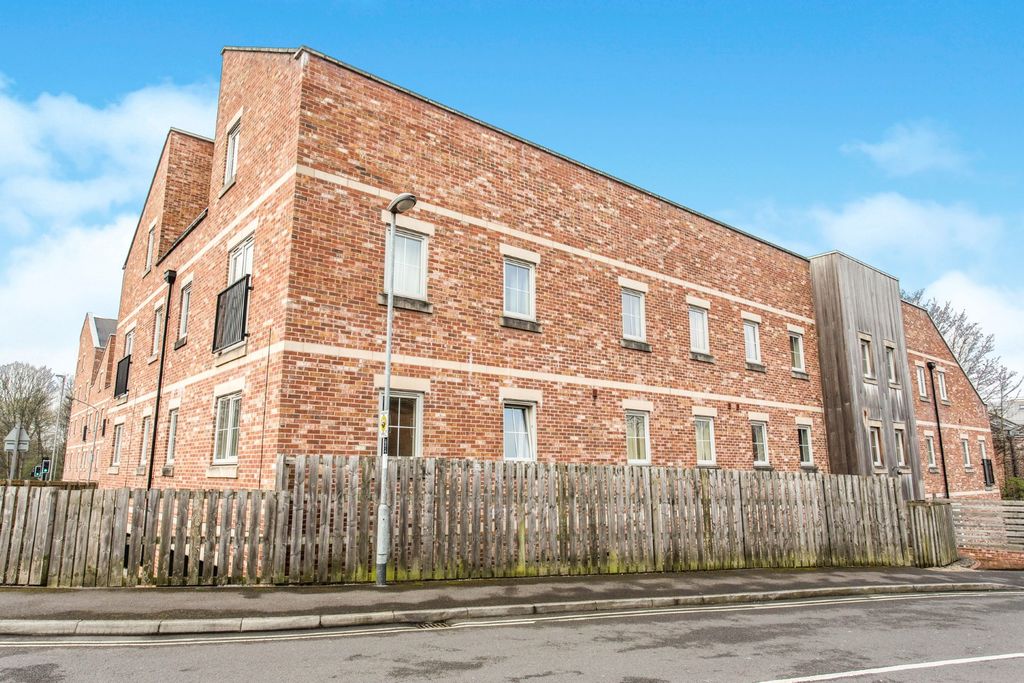 Property photo 1 of 7