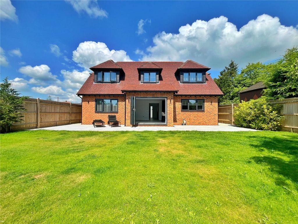Property photo 2 of 33 Picture No. 17