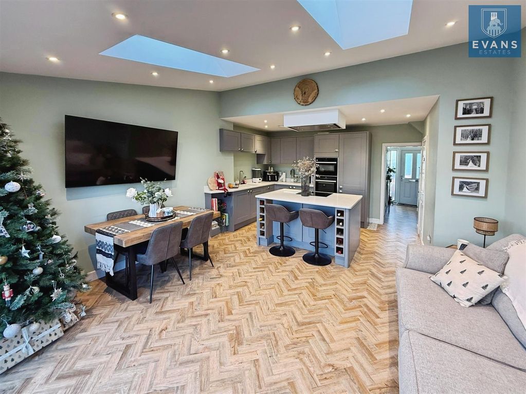 Property photo 3 of 14 Extended Kitchen Diner