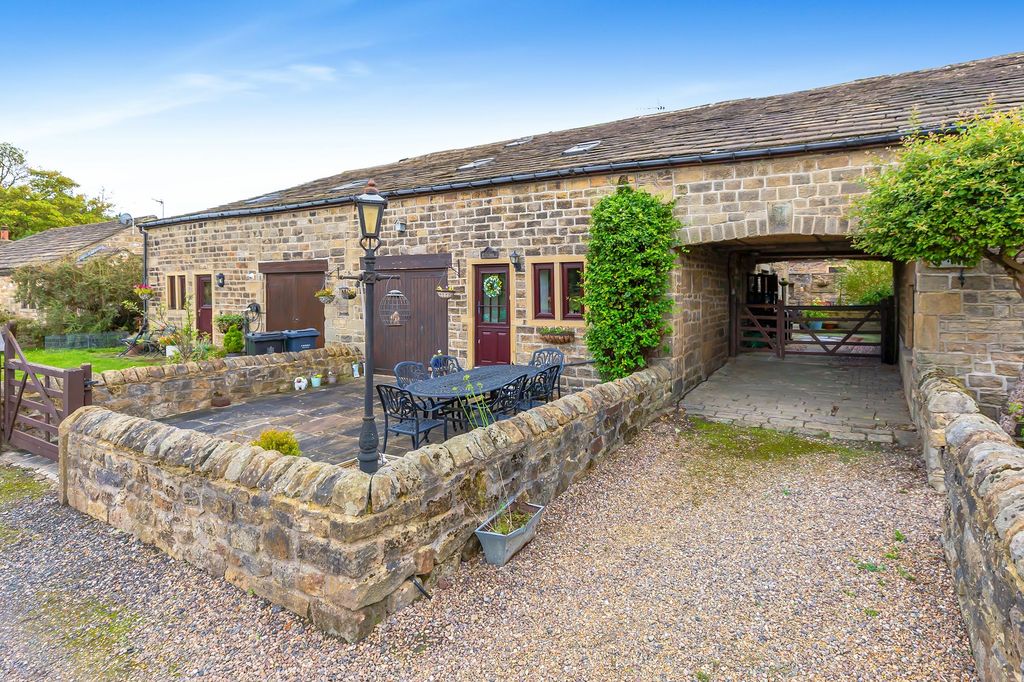 Property photo 1 of 34