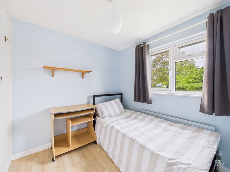 Property photo 3 of 13 Photo 4