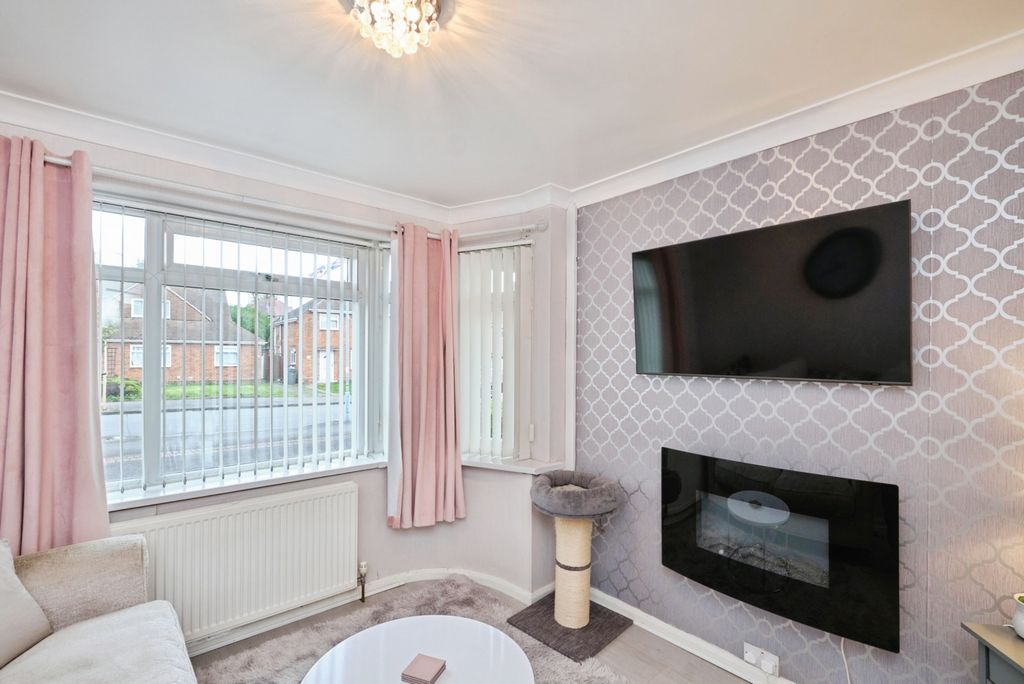 Property photo 3 of 17 Pbox-Img.Jpg