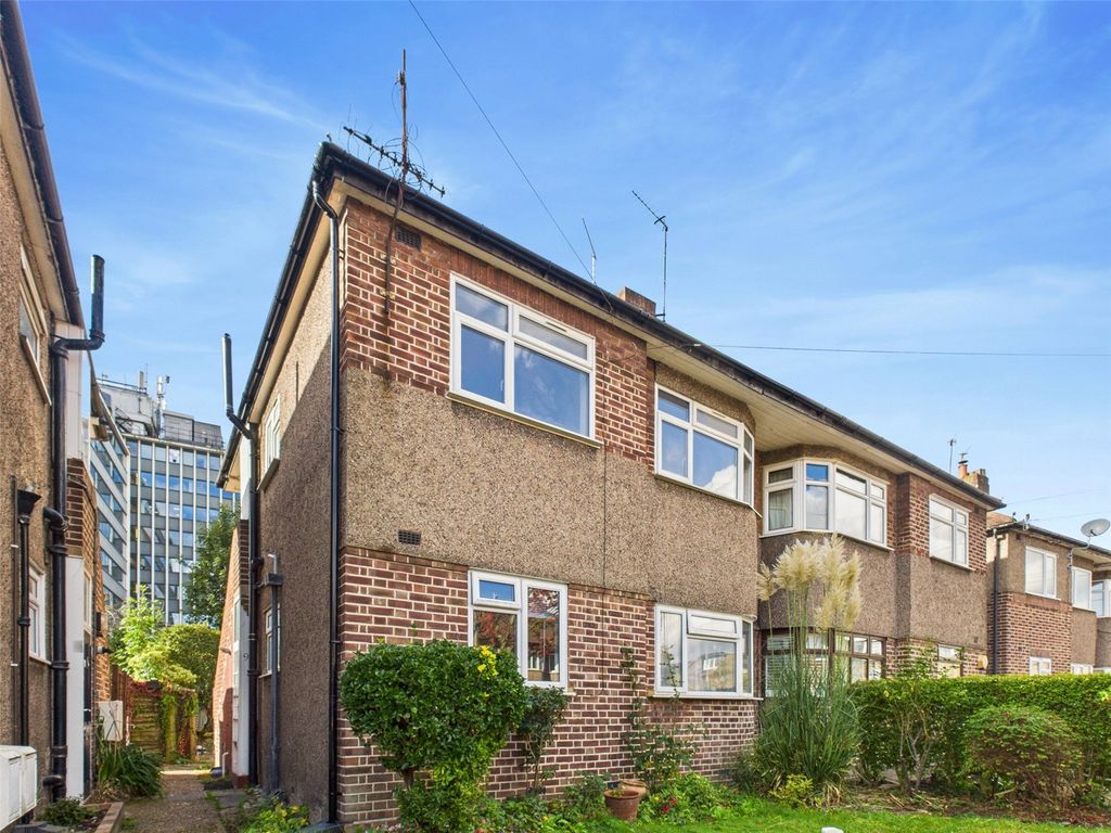 Property photo 1 of 16 Picture No. 14