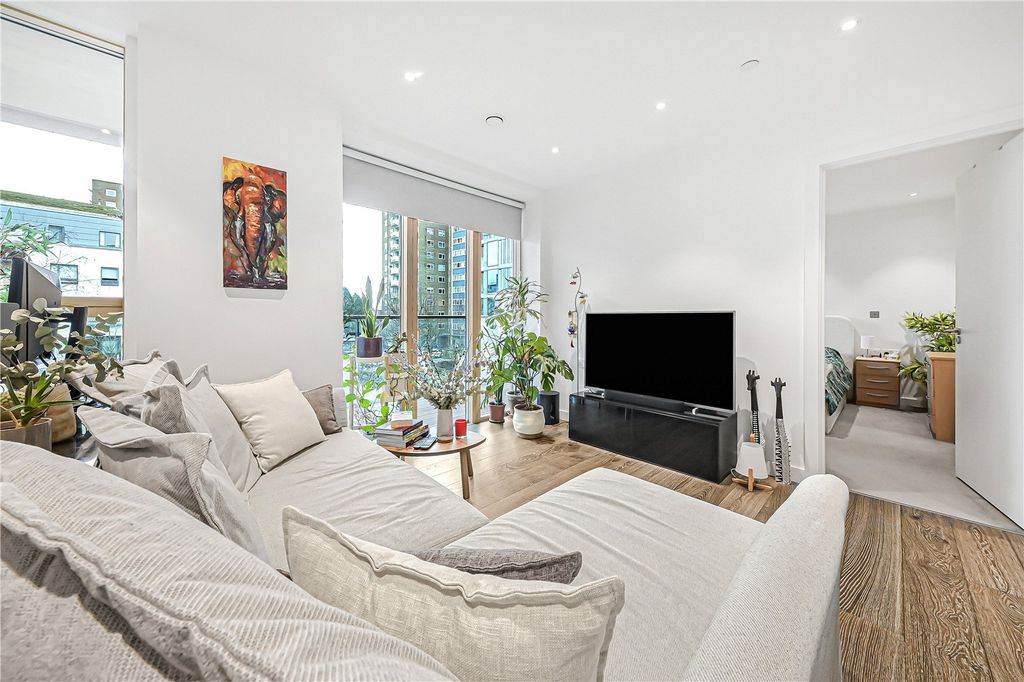 Property photo 2 of 11 Reception