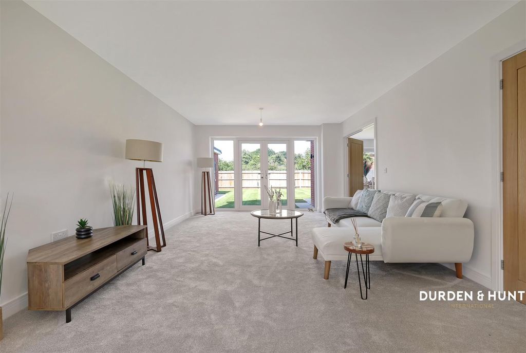 Property photo 2 of 26 Paddocks Lane