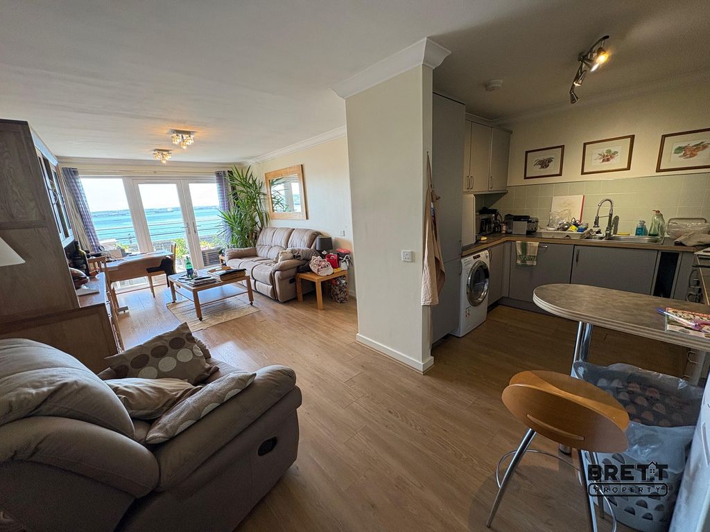 Property photo 2 of 10 Open Plan Living