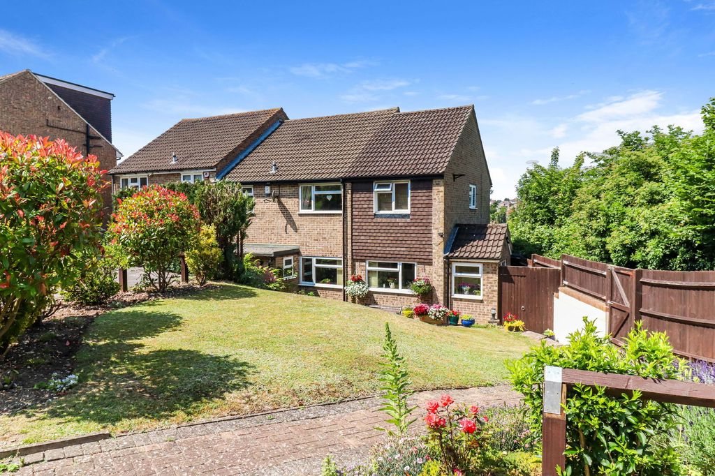 Property photo 1 of 30