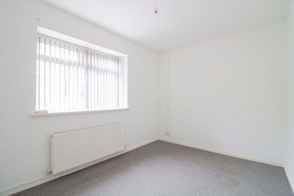 Property photo 3 of 26