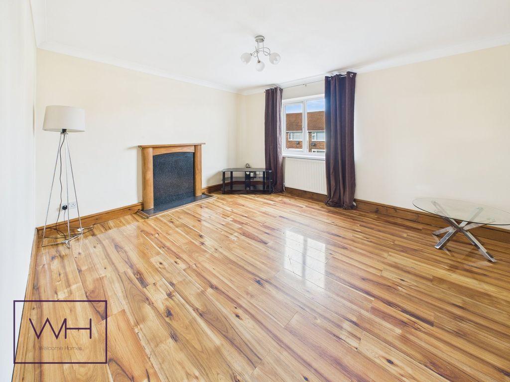 Property photo 2 of 9 Cam03785G0-Pr0314-Still005