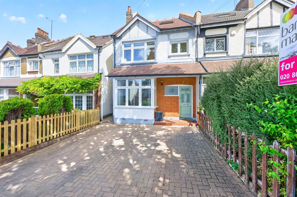 Property photo 1 of 24