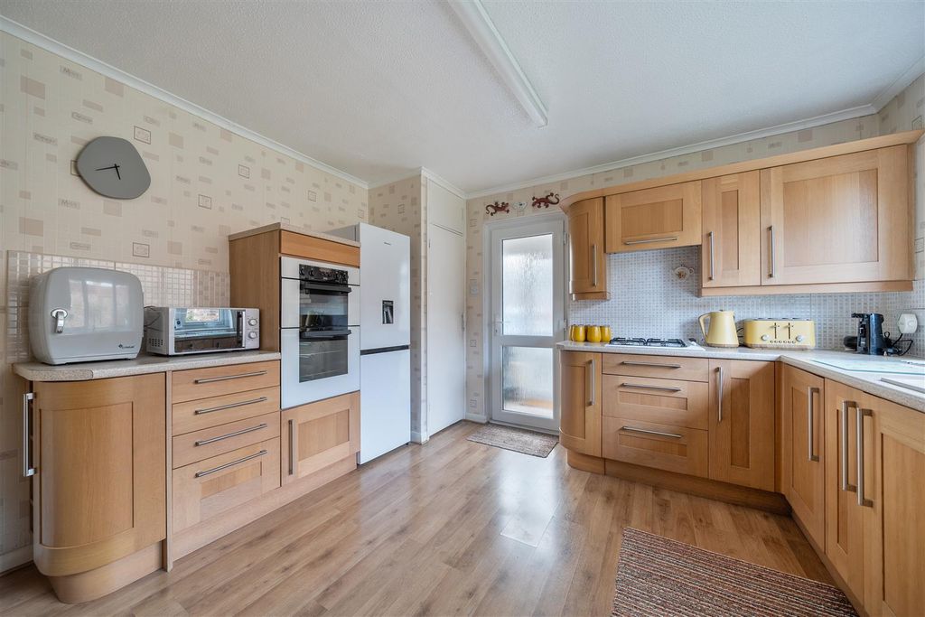 Property photo 3 of 21 1415040-7-698Cb133c48c9.Jpg